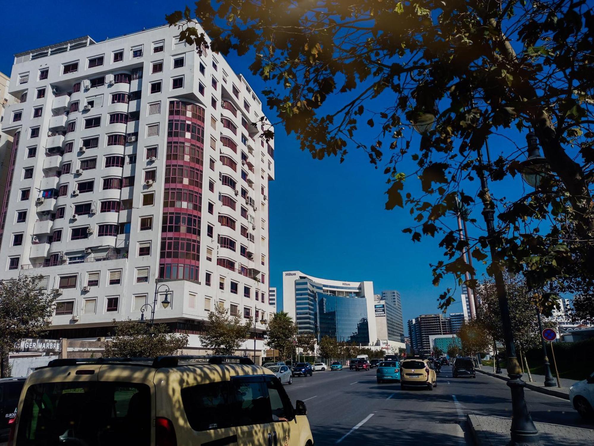 Appartement A Malabata En Face Centre Commercial Megarama & La Gare De Tgv M2 Tanger Exteriör bild